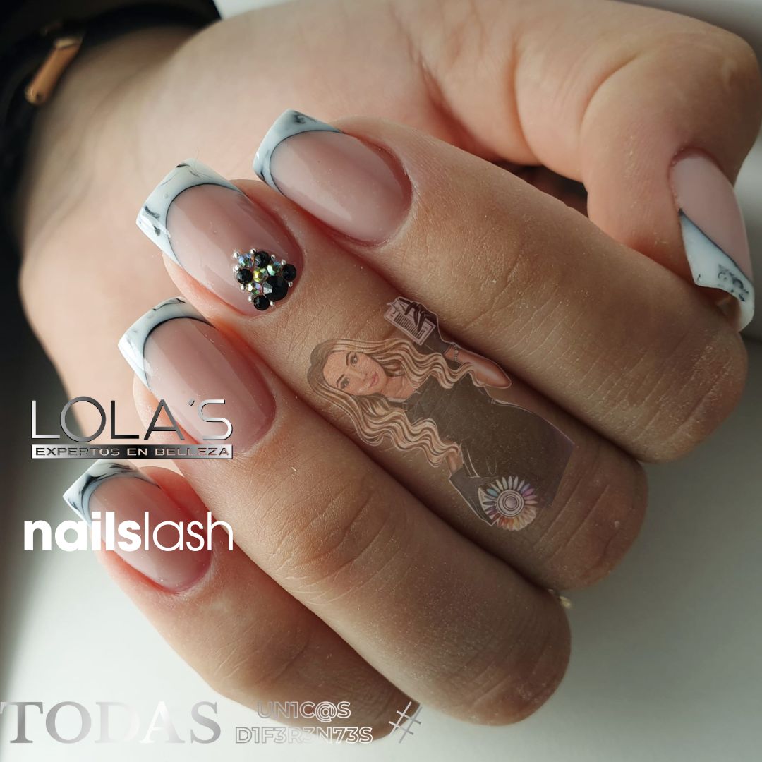 uñas de gel francesa doble